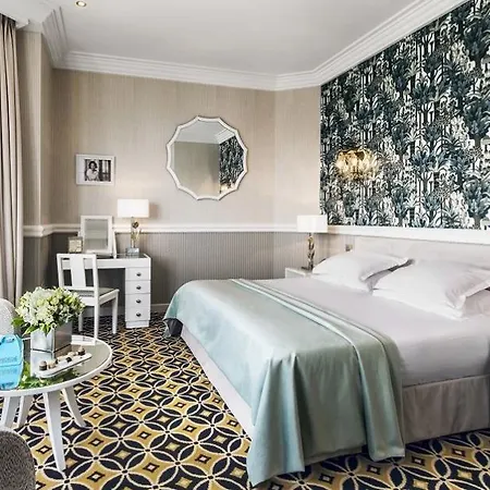 贝勒里弗斯酒店 5* 胡安莱潘