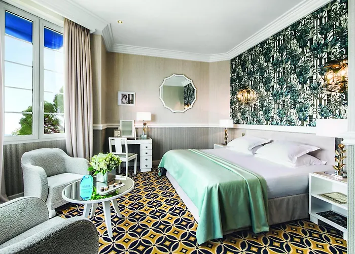 Готель Belles Rives 5*