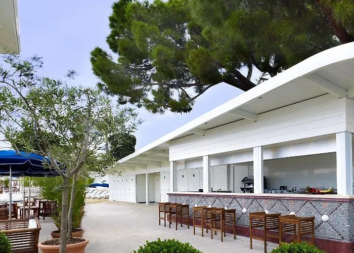 Готель Belles Rives 5*